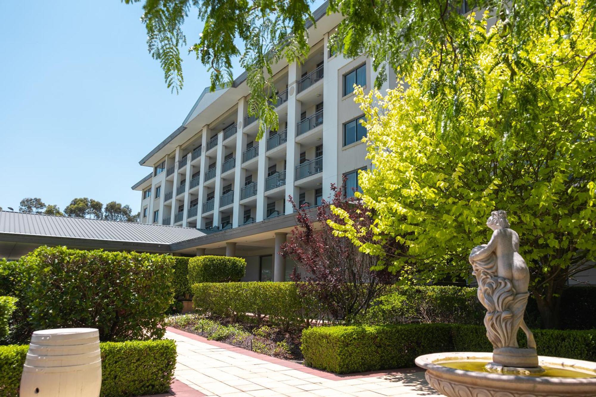 Hotel Visy Dior Baulkham Hills Exteriér fotografie