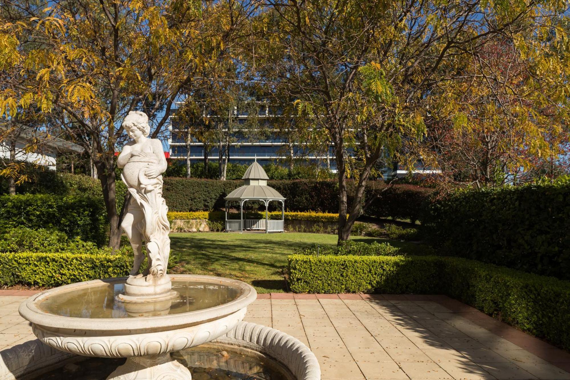 Hotel Visy Dior Baulkham Hills Exteriér fotografie